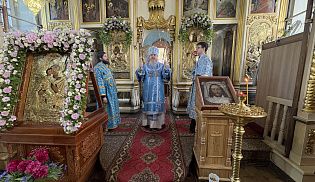 Управляющий Алатырской епархией возглавил Престольные торжества в храме в честь Владимирской иконы Божией Матери села Малое Чурашево Ядринского МО