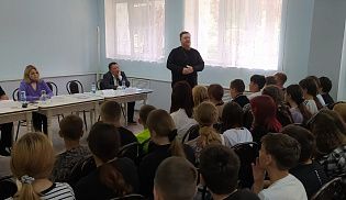 Священник принял участие в профилактическом мероприятии в детском лагере 