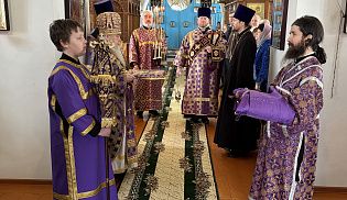 Управляющий Алатырской епархией в Неделю 5-ю Великого поста совершил Божественную Литургию в Николо-Знаменском храме города Алатырь 