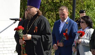 Секретарь Епархиального управления принял участие в мероприятиях по случаю Дня Победы