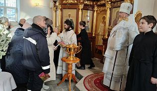 Епископ Алатырский и Порецкий Феодосий в Неделю 32-ю по Пятидесятнице и навечерие Богоявления совершил Божественную Литургию в кафедральном храме в честь Иверской иконы Божией Матери города Алатырь