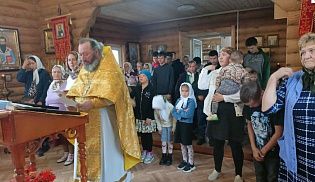 Молебен для учащих и учащихся совершён в Никольском храме села Карабай-Шемурша