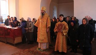 Божественная Литургия в храме Покрова Пресвятой Богородицы с. Ахматово Алатырского района