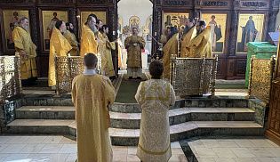 Управляющий Алатырской епархией в Неделю сыропустную совершил Божественную Литургию в Свято-Троицком мужском монастыре города Алатырь