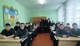 В Батырево прошла встреча духовенства со студентами техникума