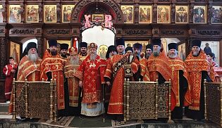 Управляющий Алатырской епархией в праздник Светлого Христова Воскресения совершил Великую Вечерню в Свято-Троицком мужском монастыре города Алатырь
