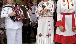 Творчество, объединяющее сердца: в Алатыре прошел XVI фестиваль «В кругу друзей»
