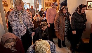 Великое повечерие с чтением Великого покаянного канона прп. Андрея Критского в храме Воздвижения Креста Господня города Алатырь