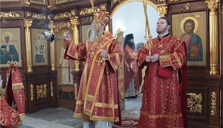 В день памяти сщмч. Харалампия и с ним мчч. Порфирия, Ваптоса и трех мучениц Преосвященнейший Феодор, епископ Алатырский и Порецкий, совершил Божественную Литургию в храме в честь Иверской иконы Божией Матери г. Алатырь