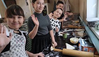 В воскресной школе села Батырево дети испекли постные круассаны для своих мам