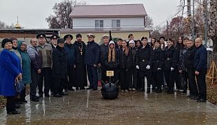 В Алатыре состоялось торжественное мероприятие по случаю 329-летия ВМФ с участием настоятеля Иверского кафедрального храма