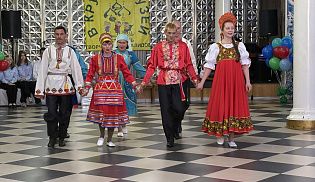 Творчество, объединяющее сердца: в Алатыре прошел XVI фестиваль «В кругу друзей»