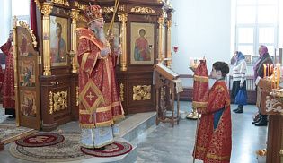 В день памяти сщмч. Харалампия и с ним мчч. Порфирия, Ваптоса и трех мучениц Преосвященнейший Феодор, епископ Алатырский и Порецкий, совершил Божественную Литургию в храме в честь Иверской иконы Божией Матери г. Алатырь