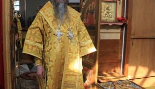Богослужение в Неделю 2-ю по Пятидесятнице, Всех святых, в земле Русской просиявших