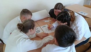 В Гимназии №6 города Алатырь прошёл XIX Слёт юных богословов «В начале было Слово...»