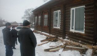 Начались ремонтные работы в здании школы искусств отведенного для будущего реабилитационного центра детей инвалидов