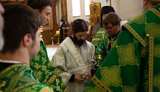 Епископ Алатырский и Батыревский Феодосий возглавил Престольные торжества в Свято-Троицком мужском монастыре города Алатырь