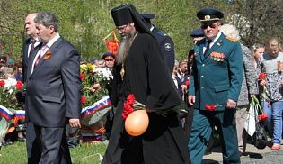 Епископ Феодор принял участие в торжествах, посвященных 69-й годовщине Победы в Великой Отечественной войне