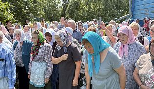 Управляющий Алатырской епархией возглавил Престольные торжества в храме в честь Казанской иконы Божией Матери села Хормалы