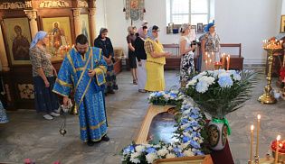 Епископ Алатырский и Порецкий Феодор совершил чин погребения Пресвятой Богородицы в храме в честь Иверской иконы Божией Матери г. Алатырь