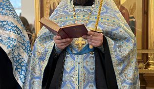 Управляющий Алатырской епархией совершил утреню с чтением акафиста Пресвятой Богородице в кафедральном храме в честь Иверской иконы Божией Матери города Алатырь