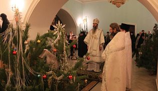 В праздник Собора Пресвятой Богородицы Преосвященнейший Феодор, епископ Алатырский и Порецкий совершил Божественную Литургию в Киево-Николаевской женской обители г. Алатыря