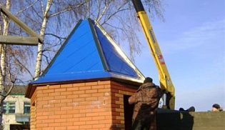 Поднятие купола на строящуюся часовню в с. Первомайское Батыревского района