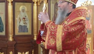 В день памяти сщмч. Харалампия и с ним мчч. Порфирия, Ваптоса и трех мучениц Преосвященнейший Феодор, епископ Алатырский и Порецкий, совершил Божественную Литургию в храме в честь Иверской иконы Божией Матери г. Алатырь