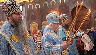 Божественная литургия в день Покрова Пресвятой Богородицы в Покровско-Татианинском соборе г.Чебоксары