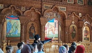 Пасхальная экскурсия в Свято-Троицком монастырь