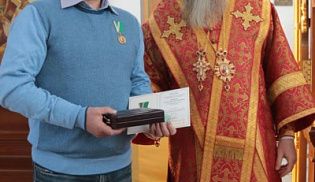 В день памяти сщмч. Харалампия и с ним мчч. Порфирия, Ваптоса и трех мучениц Преосвященнейший Феодор, епископ Алатырский и Порецкий, совершил Божественную Литургию в храме в честь Иверской иконы Божией Матери г. Алатырь