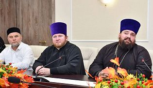 Духовенство Алатырской епархии приняло участие в заседаниях Общественных палат
