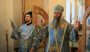 В неделю о блудном сыне, епископ Алатырский и Порецкий Феодор, совершил Божественную литургию в Свято-Троицком соборе с. Порецкое. 