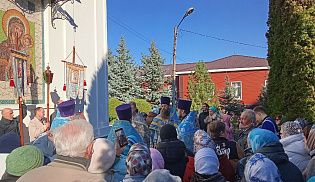 В Алатыре отметили Престольный праздник кафедрального храма в честь Иверской иконы Божией Матери
