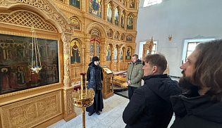 Воспитанники терапевтического сообщества "Новая жизнь" посетили женский монастырь