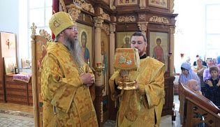 Богослужение в Неделю 2-ю по Пятидесятнице, Всех святых, в земле Русской просиявших