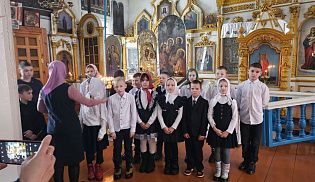 Ученики четвертого класса поздравили прихожан Хормалинского храма с Рождеством Христовым
