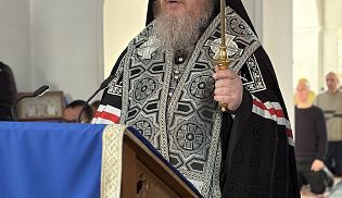 Епископ Алатырский и Батыревский Феодосий совершил утреню с чтением Великого канона преподобного Андрея Критского в кафедральном храме в честь Иверской иконы Божией Матери города Алатырь