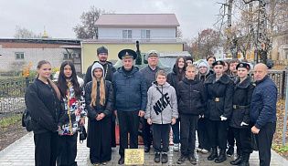 В Алатыре состоялось торжественное мероприятие по случаю 329-летия ВМФ с участием настоятеля Иверского кафедрального храма