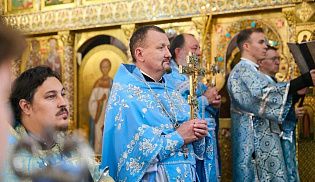 Епископ Алатырский и Батыревский Феодосий в праздник Покрова Пресвятой Богородицы сослужил главе Чувашской митрополии в Покровско-Татианинском соборе г.Чебоксары