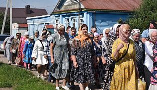 В деревне Кубня освятили святой источник