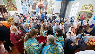 Управляющий Алатырской епархией в праздник Казанской иконы Божией Матери сослужил за Божественной Литургией митрополиту Чебоксарскому и Чувашскому Савватию в Казанском храме села Алтышево